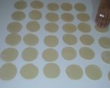 Foto del paso 4 de la receta: Empanaditas de hojaldre caseras