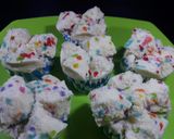 Foto langkah ke 7 dari resep Bolu Kukus Mekar Meses Rainbow No Mixer 1 Telur.