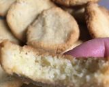 A picture of step 3 of Keto friendly sugar cookies.