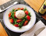 Hình bước làm 3 của món 💚 Salad Cải Rocket & Phô Mai Burrata