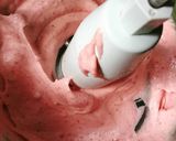 Foto del paso 2 de la receta: Helado de frutilla vegano