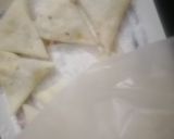 A picture of step 5 of Aloo ke samosay.