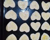 Foto langkah ke 3 dari resep Simple Hearts Puff.