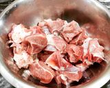 A picture of step 1 of Mutton Rogan Josh.