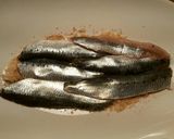 Foto del paso 10 de la receta Brochetas de sardinas marinadas con alcachofas