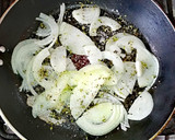 Foto del paso 1 de la receta: Carne Encebollada Dulce