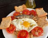 Foto del paso 6 de la receta: Arengada(sardina salada)huevo, tomate de rama y judías blanca