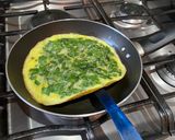 Foto del paso 7 de la receta: Huevoquiles (chilaquiles de huevo)