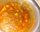 A picture of step 2 of Curry Khaosay.