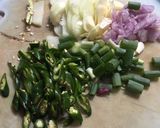 Foto langkah ke 1 dari resep Ayam cabe ijo saus teriyaki.