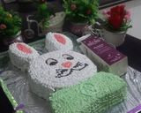 A picture of step 4 of Bunny cake.