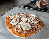 Foto del paso 14 de la receta: Coca salada con escalivada, huevo duro, atún... (con lo que prefieras)