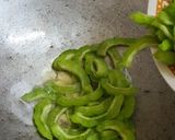 Gambar langkah 4 resipi Peria goreng sos tiram.