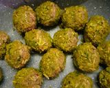 A picture of step 8 of Lilva kachori.