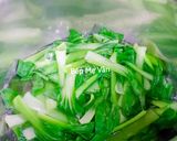 Hình bước làm 1 của món Cải thìa sốt nấm đông cô và sườn gà chay