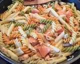 Foto del paso 6 de la receta Macarrones con salmón fresco y salmón ahumado
