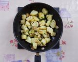 Foto del passaggio 4 della ricetta Patate novelle saltate al cumino