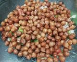 A picture of step 1 of Chana Chaat.
