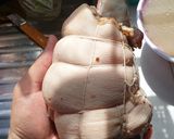 Hình bước làm 4 của món Bắp giò heo rút xương chiên giòn