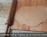 Foto langkah ke 4 dari resep Pastel mini kering isi abon renyah dan gurih.