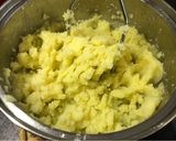 Fenyvesi töltött lángos recept fázis 2 fotója