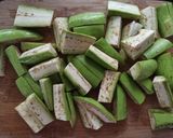 Foto langkah ke 1 dari resep Semur Terong.