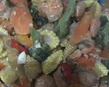 Foto langkah ke 7 dari resep Tumis Putren Brokoli Wortel + Udang.