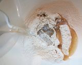 Foto del paso 1 de la receta: Masa filo (o masa de los 100 golpes)