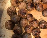 A picture of step 4 of Daoud basha (Lebanese meatballs).