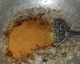 A picture of step 6 of Pav bhaji.