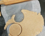 Foto del paso 4 de la receta: Galletitas sabor a pipas con adornos de glaseado