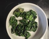Foto del paso 1 de la receta: Espinacas con bechamel