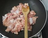 Foto del paso 2 de la receta: Pollo al verdeo y champiñones