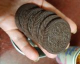 A picture of step 1 of Oreo cookies spread.