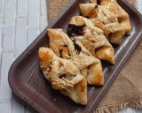 Foto langkah ke 5 dari resep Banana Puff Pastry.
