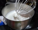 Foto langkah ke 3 dari resep Banana Chiffon Cake Putih Telur.