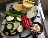 Une image de l'étape 2 de Barbecue entre amis : viandes et légumes grillés à la plancha.
