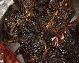 Foto del paso 2 de la receta: Mole Oaxaqueño con pollo y tortillas de maíz hechas a mano