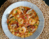 Foto del paso 16 de la receta: Garbanzos con langostinos, almejas y jamón