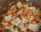 Foto del paso 2 de la receta: Marmitako de choco y bacalao