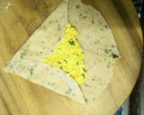 A picture of step 8 of Paneer paratha.