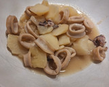 Foto del paso 6 de la receta: Guiso de calamares con patatas
