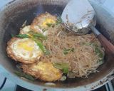 Foto langkah ke 4 dari resep Telur Ceplok Soun Cabe Ijo.