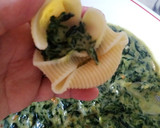 Foto del paso 8 de la receta: Lumaconi rellenos de espinacas gorgonzola y piñones
