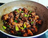 A picture of step 10 of Schezwan Chilli Chicken..