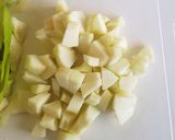 Foto del paso 2 de la receta: Pastel de manzana con yogurt
