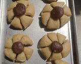A picture of step 4 of Flower cookies.