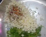 A picture of step 2 of Cheese capsicum parcels.