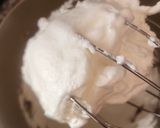 A picture of step 4 of Rompope Cake.