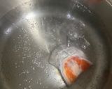 Foto langkah ke 1 dari resep Salmon Belly Soup.
